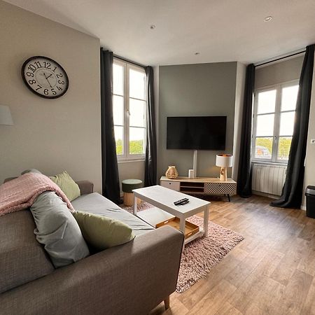 Ferienwohnung Duplex - Place De Parking Prive Orléans Exterior foto